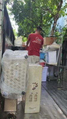 Xe tải chuyển nhà Thành Hưng xếp đồ gia đình gọn gàng, an toàn